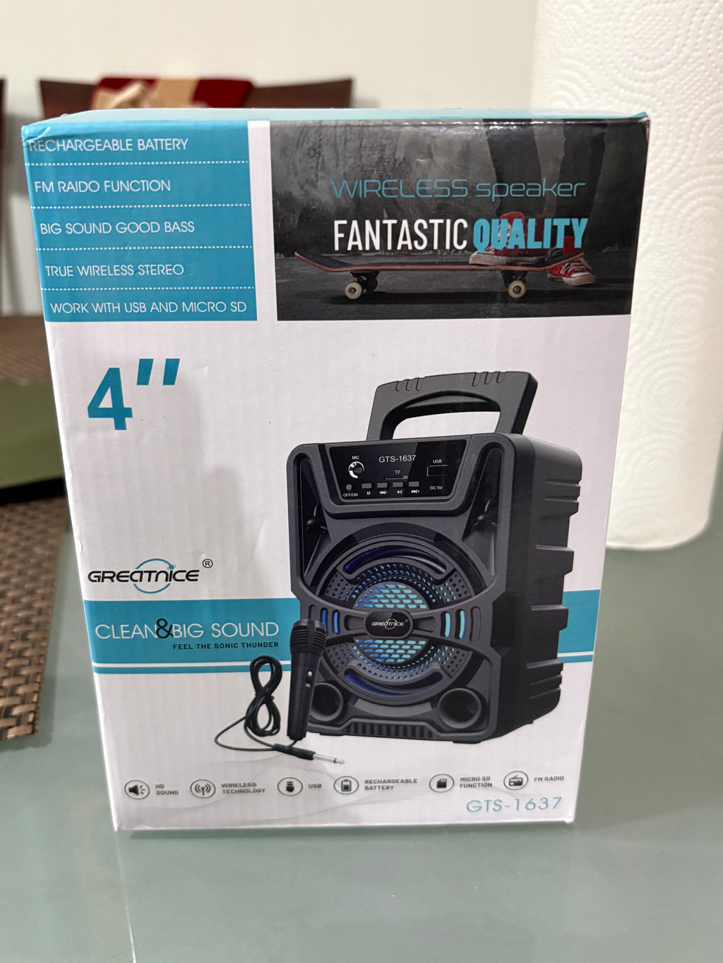 Bocina Bluetooth Portátil Great Nice con Radio FM incluye micrófono